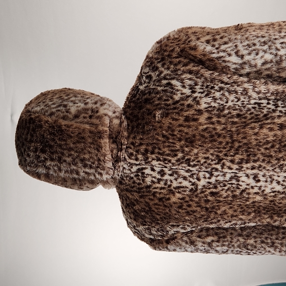 RUE+ Leopard Full zip fuzzy hoodie, Size 1X - Picture 7 of 17